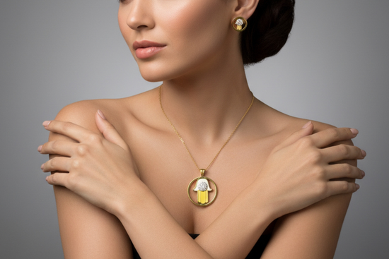 COLLAR y PANTALLAS con SÍMBOLO de MANO HAMSA