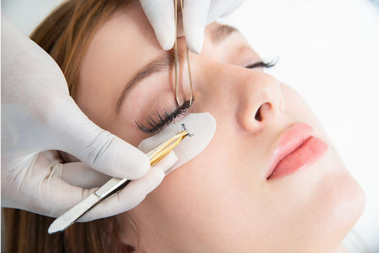 Retouching Volume Eyelash Extensions