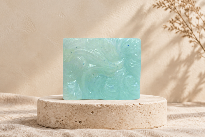 Jabón verde con fondo boho minimalista